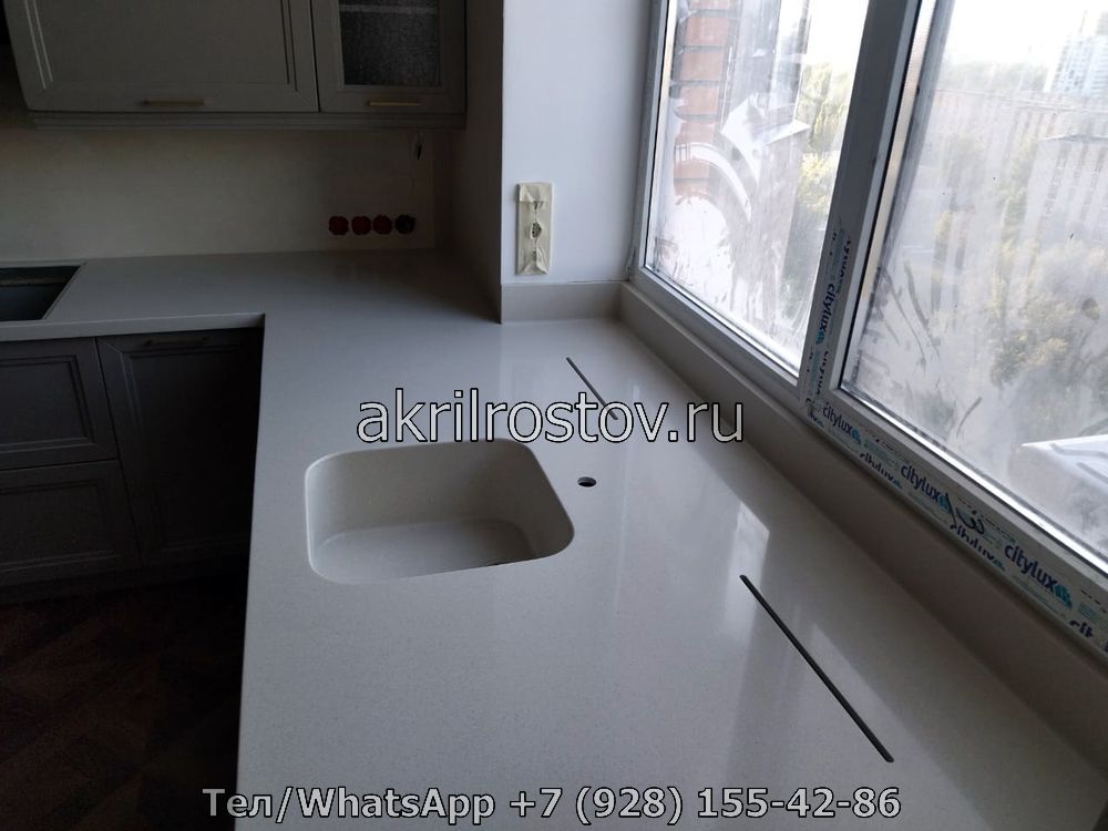 Белая кухонная столешница с интегрированной мойкой из акрилового камня Кухонная поверхность из белого искусственного камня с встроенной мойкой