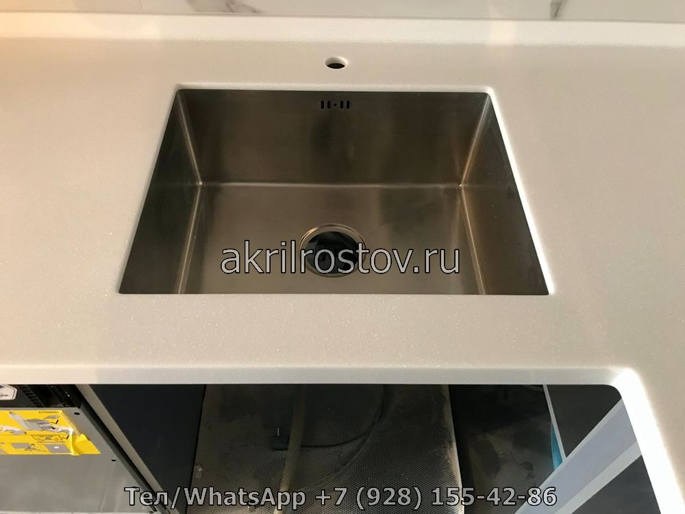 Изготовление прямоугольной столешницы из светло-серого акрила под заказ по доступной стоимости Прямоугольная столешница из светло-серого акрила на заказ по выгодной цене