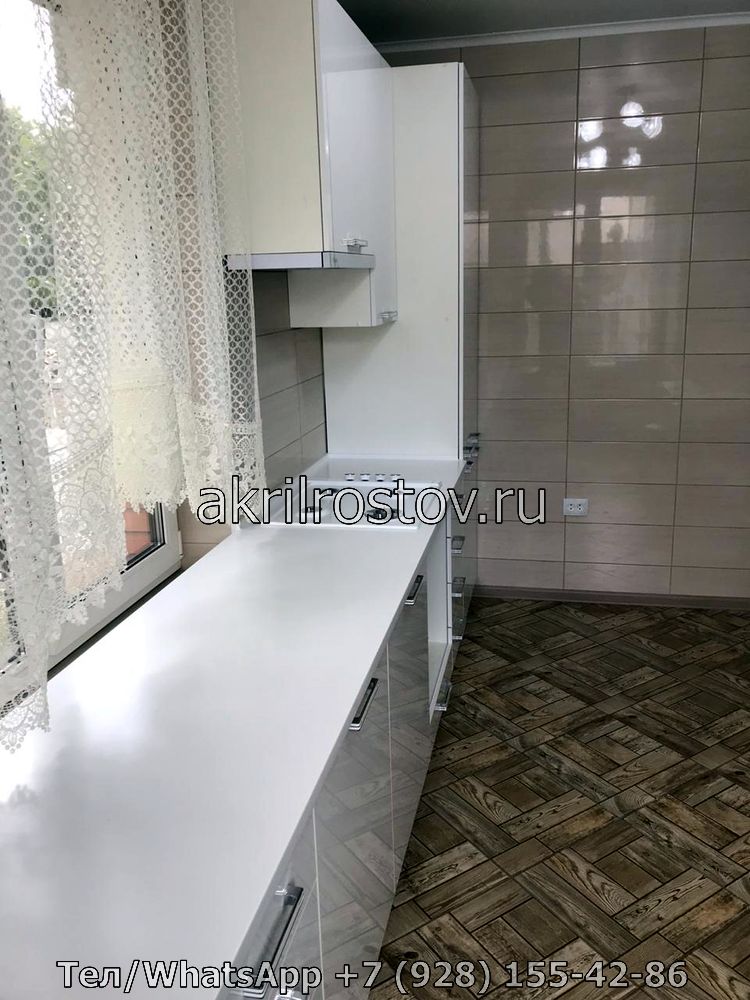 Прямая белая акриловая столешница с интегрированной мойкой для кухни Современная кухонная поверхность из акрила с встроенной мойкой